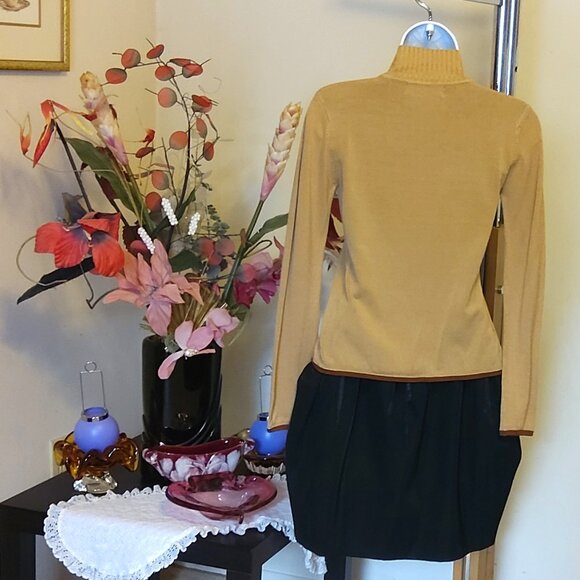 NWT Women’s Lightweight Mock Neck Long Sleeve Yellow Knit Cardigan Sweater XS S - Picture 6 of 7